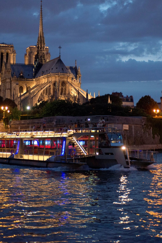 Paris: Eiffel Tower Dinner Cruise with a Moulin Rouge Show - Practical tips for a smoother night