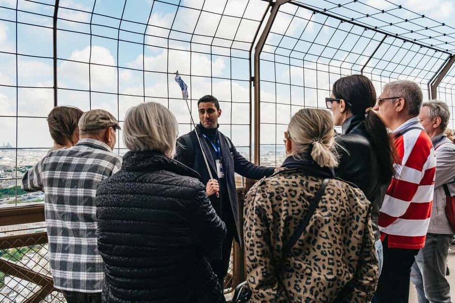 Paris: Eiffel Tower Fully Guided Tour with Summit Option - Key points to know before you go