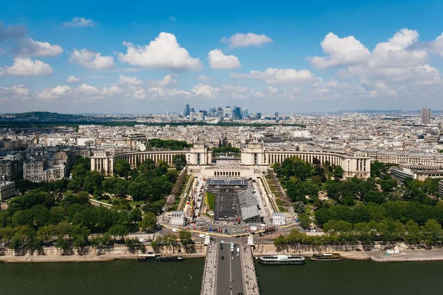 Paris: Eiffel Tower Fully Guided Tour with Summit Option - What makes the summit worth the extra cost