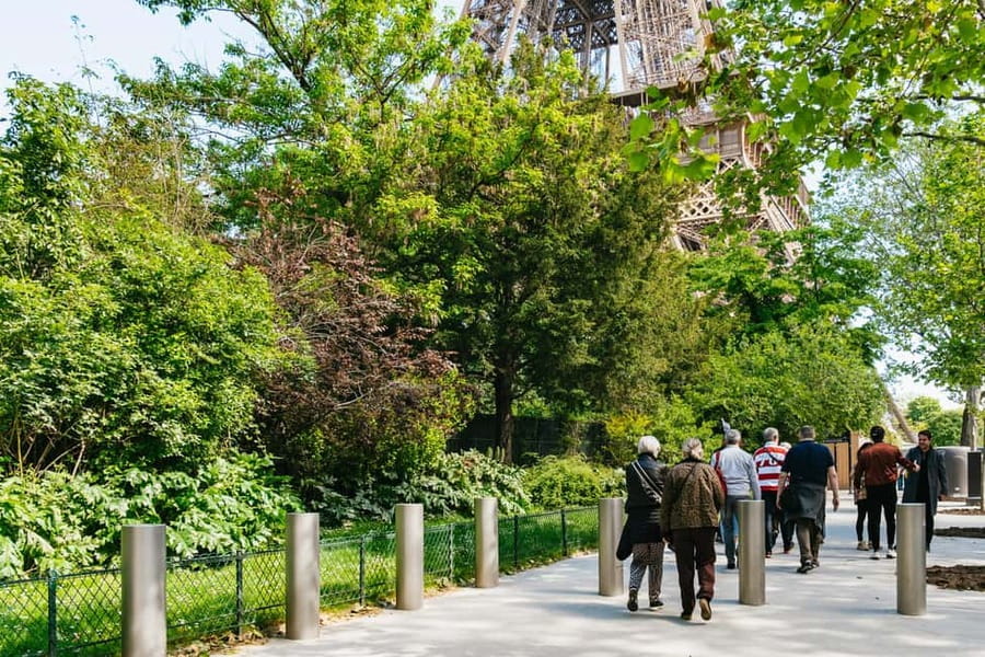 Paris: Eiffel Tower Fully Guided Tour with Summit Option - How long the tour really feels