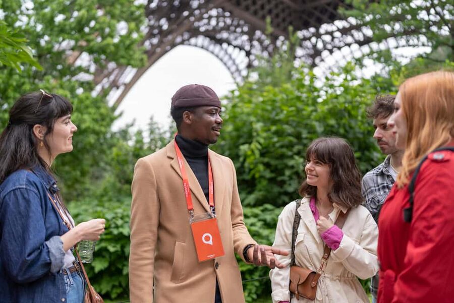 Paris: Eiffel Tower Guided Tour with Summit Access - What this Eiffel Tower tour actually includes