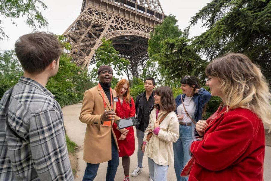 Paris: Eiffel Tower Guided Tour with Summit Access - Is $164 a fair price?
