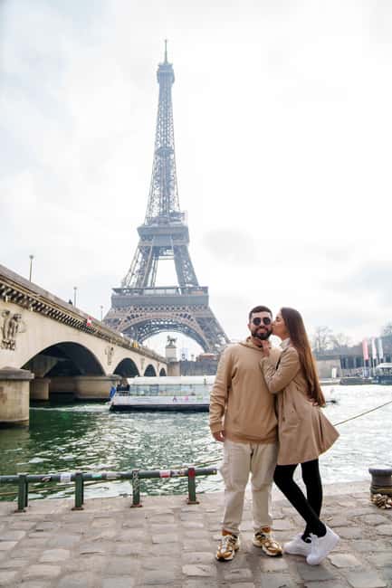 Paris: Eiffel Tower Photoshoot with a Professional - Why a short Eiffel Tower photoshoot can be worth it
