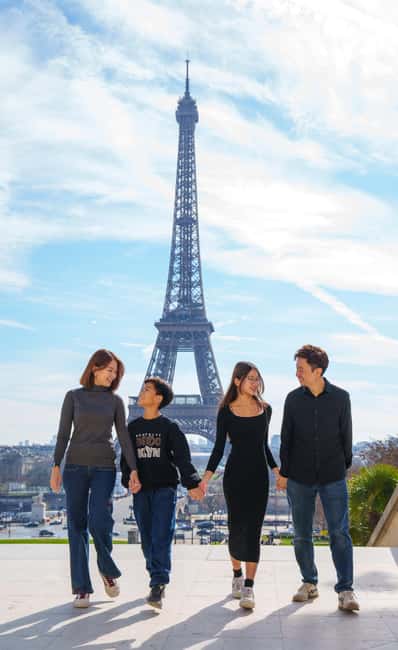 Paris: Eiffel Tower Photoshoot with a Professional - Photo quality, editing, and delivery