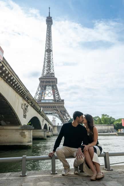 Paris: Eiffel Tower Private Professional Photoshoot - Who should book this Paris photoshoot