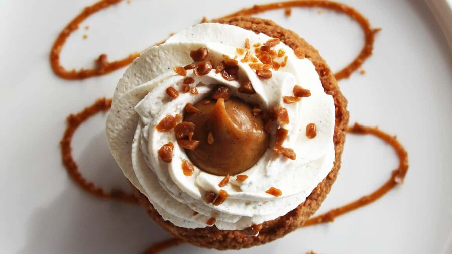 Paris: Eiffel Tower's Madame Brasserie 3-course lunch 12:00 - Inside Madame Brasserie at Noon