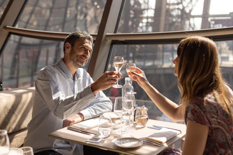 Paris: Eiffel Tower's Madame Brasserie 3-course lunch 12:00 - Arriving at the Eiffel Tower