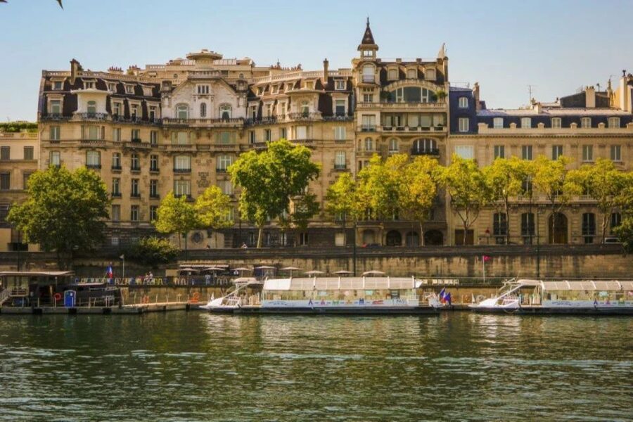 Paris: Eiffel Tower Summit Floor Ticket & Seine River Cruise - The Seine cruise from the water