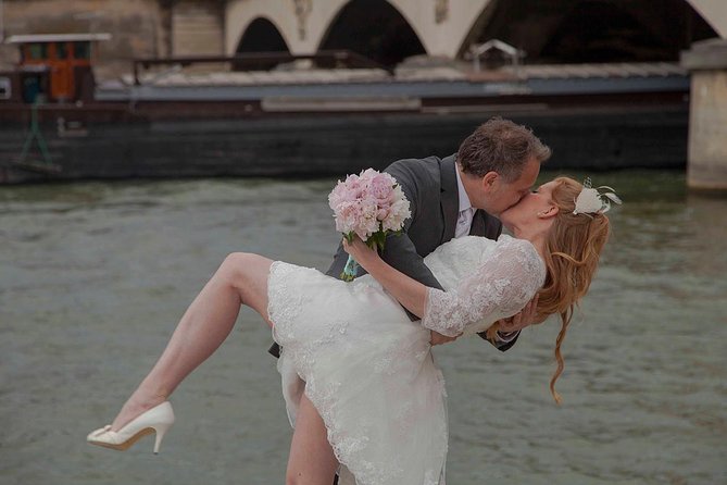 Paris Eiffel Tower Wedding Vows Renewal Ceremony with Photo Shoot - Is $507.94 good value?