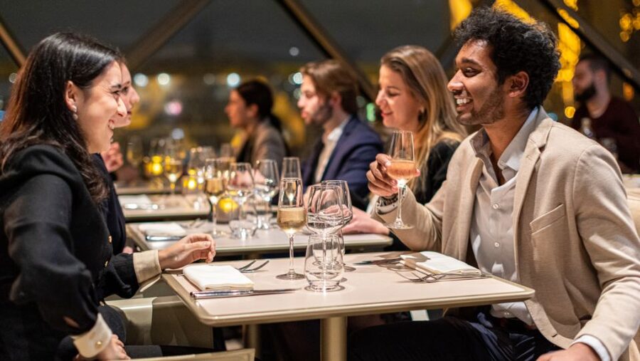 Paris: Elegant Dinner with Drinks in the Eiffel Tower - Choosing between central seating and Seine View