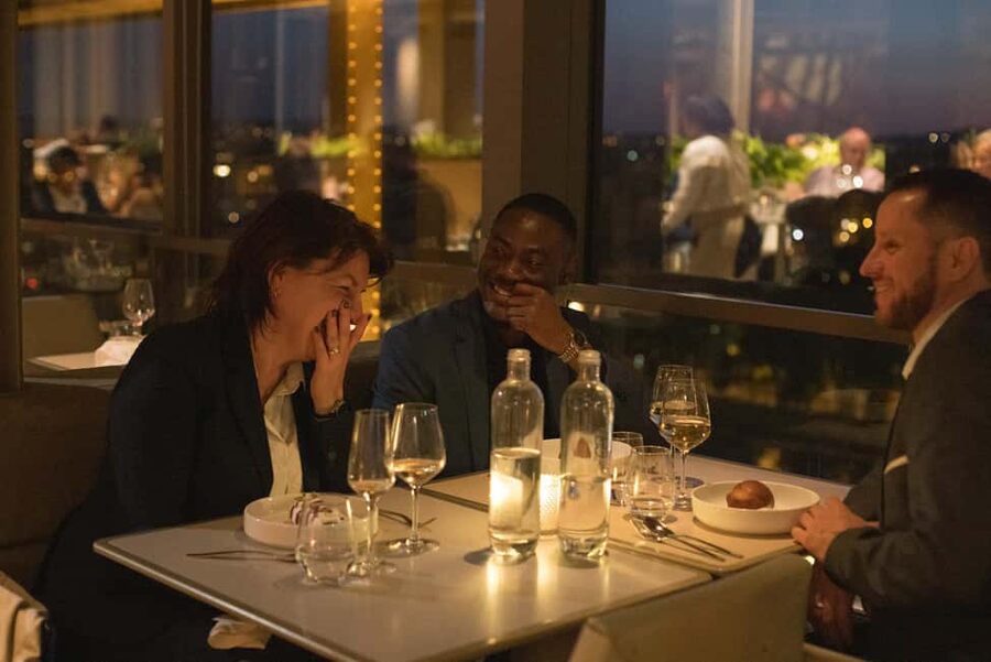 Paris: Elegant Dinner with Drinks in the Eiffel Tower - The three-course Menu Gustave