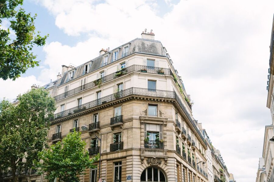 Paris: Emily Inspired Walking Tour - Why the guides make or break the experience