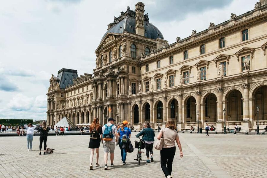 Paris: Emily TV Show Locations Guided Walking Tour - Key points to know before you book