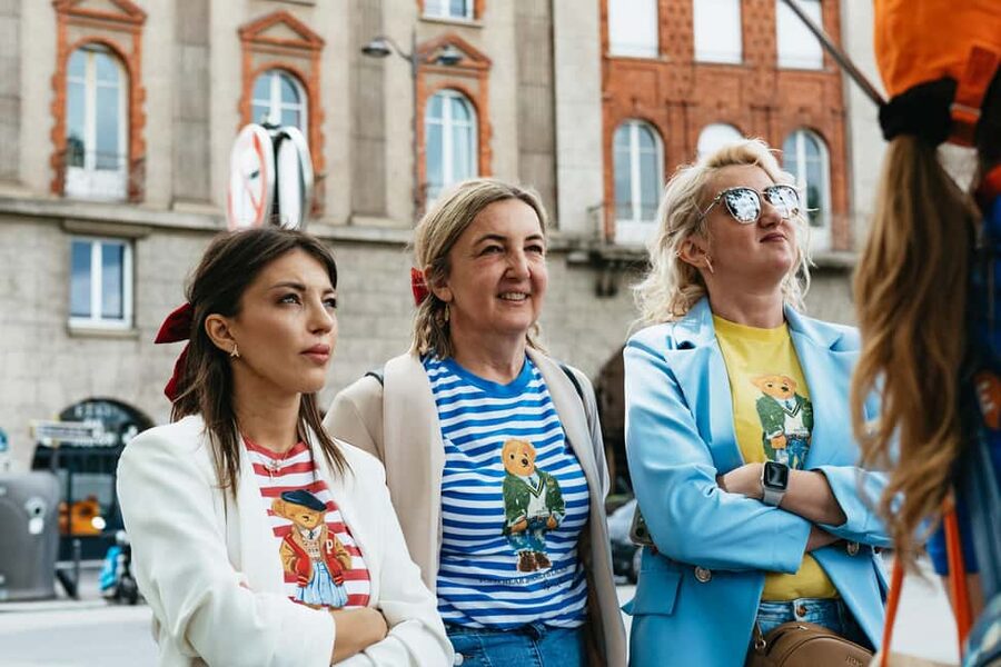 Paris: Emily TV Show Locations Guided Walking Tour - Palais-Royal Garden and the Colonnes de Buren