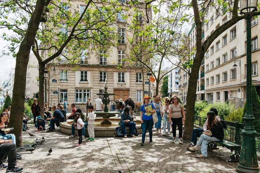 Paris: Emily TV Show Locations Guided Walking Tour - Avenue de l’Opera and La Boulangerie Moderne