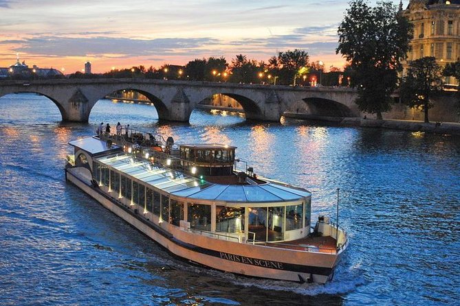 Paris en Scene 3 Course Seine River Dinner Cruise - Boarding at Île aux Cygnes and Pont de Bir-Hakeim