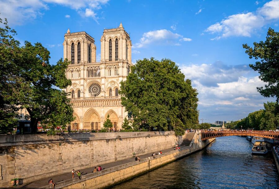 Paris: Eternal Notre-Dame VR Experience Ticket - The cathedral from unusual heights