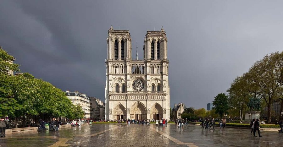 Paris: Eternal Notre-Dame VR Experience Ticket - The experience for children and families