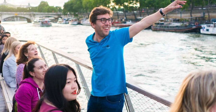Paris: Evening Bike and Boat Tour - Starting beside the Saint-Michel Fountain