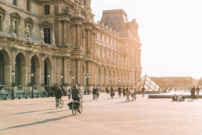 Paris Evening City of Lights Small Group Bike Tour & Boat Cruise - Why an evening ride works so well in Paris