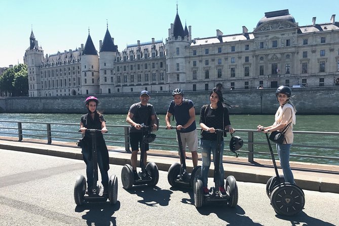 Paris: Experience Segway Top Highlights Small Group 2 Hours - Crossing Pont Alexandre III and the Seine