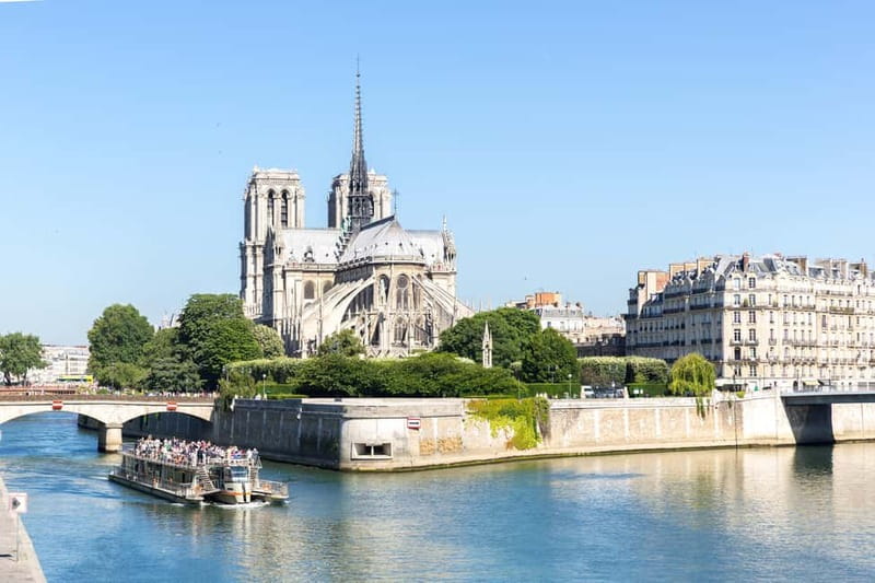 Paris: Explorer Pass with 3, 4, 5, 6, or 7 Attractions - Museums, viewpoints, perfume, and family attractions