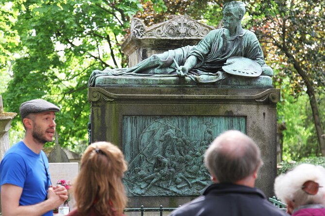 Paris: Famous Graves of Pere Lachaise Cemetery Guided Tour - Key points to know before you book
