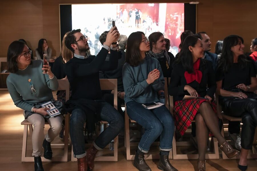 Paris: Fashion Show at Galeries Lafayette Haussmann - Choosing a show time
