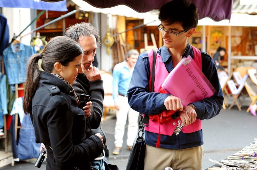 Paris: Flea Market Insider's Tour in Extra-Small Group - The Guides Make the Difference