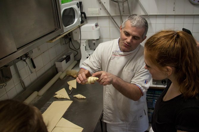 Paris French Baking Class Baguettes and Croissants in a Bakery - Arriving at Le Petit Mitron on Rue Oberkampf