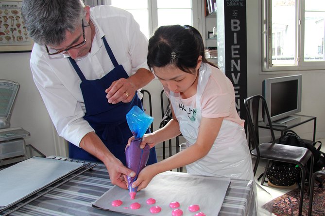 Paris French Macarons Small Group Baking Class with a Chef - A Paris pastry class with a home-kitchen feel