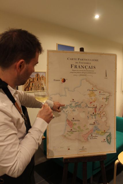 Paris: French Wine and Cheese Guided Tasting - Five cheeses and the logic of pairing
