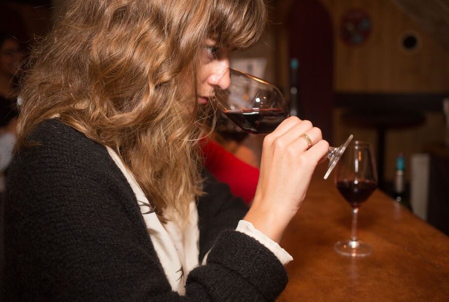 Paris: French Wine Experience in Parisian Cellar - Using the eight-language audio guide