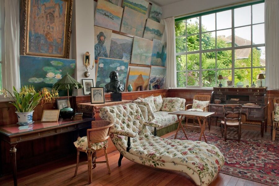 Paris: Giverny & Versailles Small Group or Private Tour - Who should book this Giverny and Versailles day?