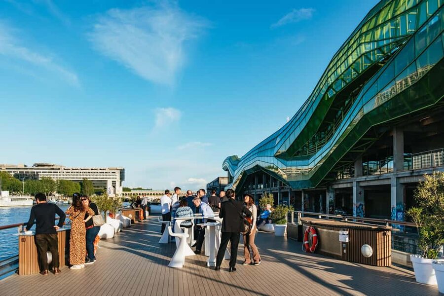 Paris: Gourmet Dinner Cruise on Seine River with Live Music - Boarding at 2 Rue du Ranelagh