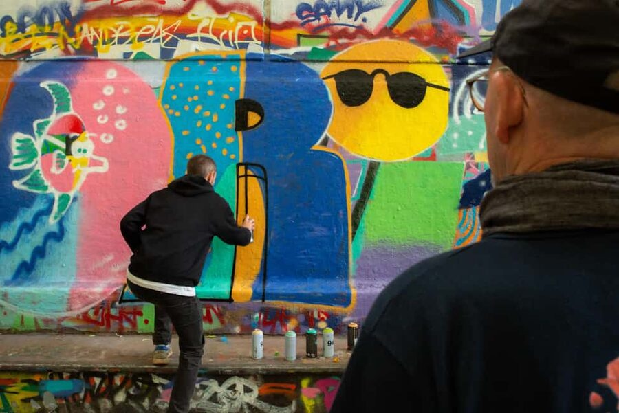 Paris: Graffiti and Street Art Workshop - Learning to control a spray can