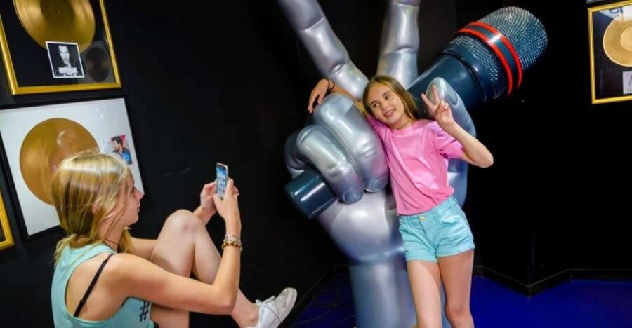 Paris: Grèvin Wax Museum and Seine River Cruise Tickets - What makes the wax figures worth your time