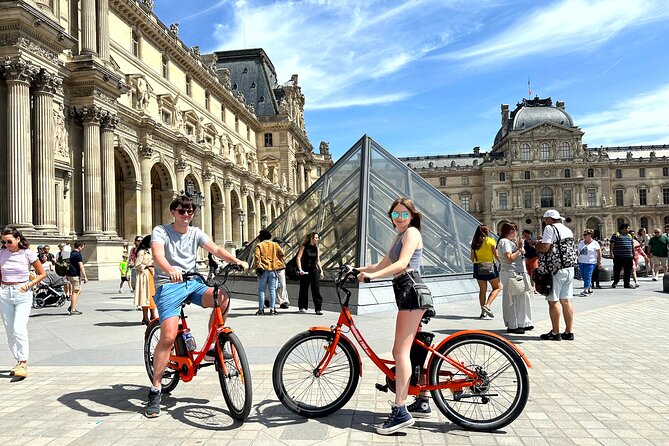 Paris Guided City Sightseeing Tour by Bike or E-Bike - From medieval Paris to Île de la Cité