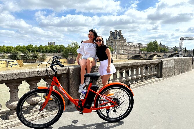 Paris Guided City Sightseeing Tour by Bike or E-Bike - Bikes, children, and practical comfort