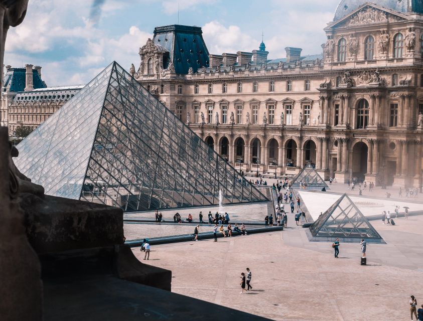 Paris: Guided Louvre Museum Tour with Optional Entry Ticket - Mona Lisa and The Wedding at Cana: famous for different reasons