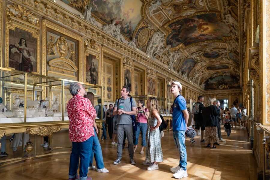Paris: Guided Tour of the Must-Sees of the Louvre Museum - Meeting at the Arc de Triomphe du Carrousel