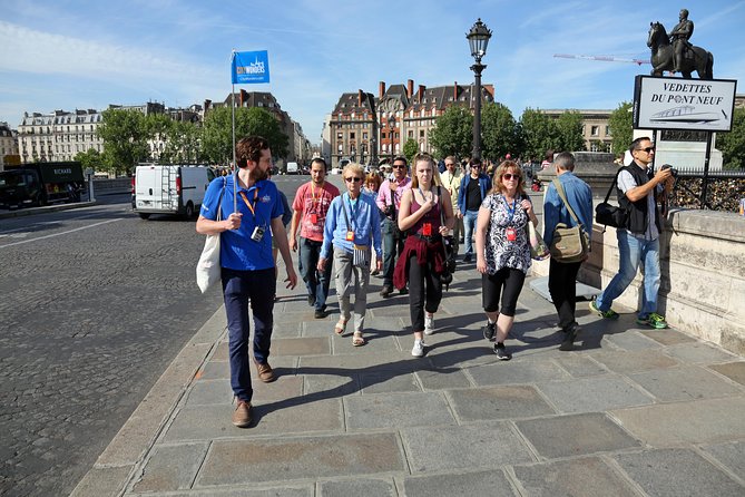 Paris Guided Tour with Notre Dame Cathedral or Ste Chapelle Entry - Why Île de la Cité makes a smart first Paris walk
