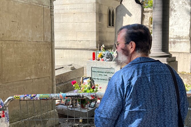 Paris: Haunted Père Lachaise Cemetery Guided Tour - The Two-Hour Pace and Physical Effort
