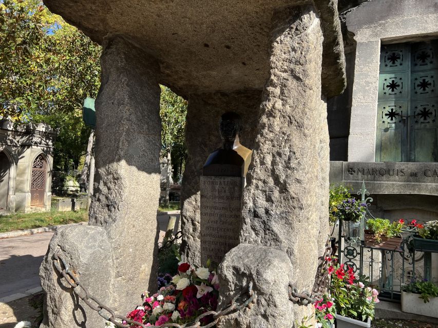 Paris: Haunted Père Lachaise Cemetery Guided Tour - Best Time to Take the Walk