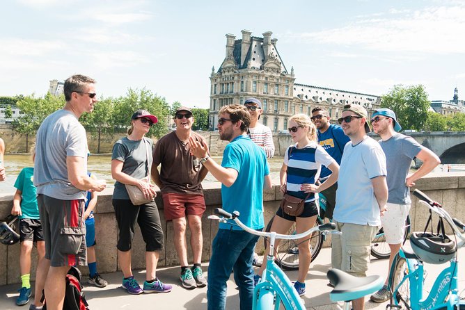 Paris Highlights Bike Tour: Eiffel Tower, Louvre and Notre-Dame - Eiffel Tower to Notre-Dame: the opening stretch