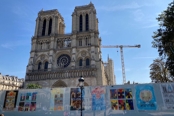 Paris Île de la Cité and Notre-Dame Walking Tour With Crypt - The flower market and Notre-Dame’s exterior
