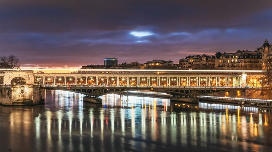 Paris: Illuminated Evening River Cruise & Waffle Tasting - Audio guides, music, and the best place to sit