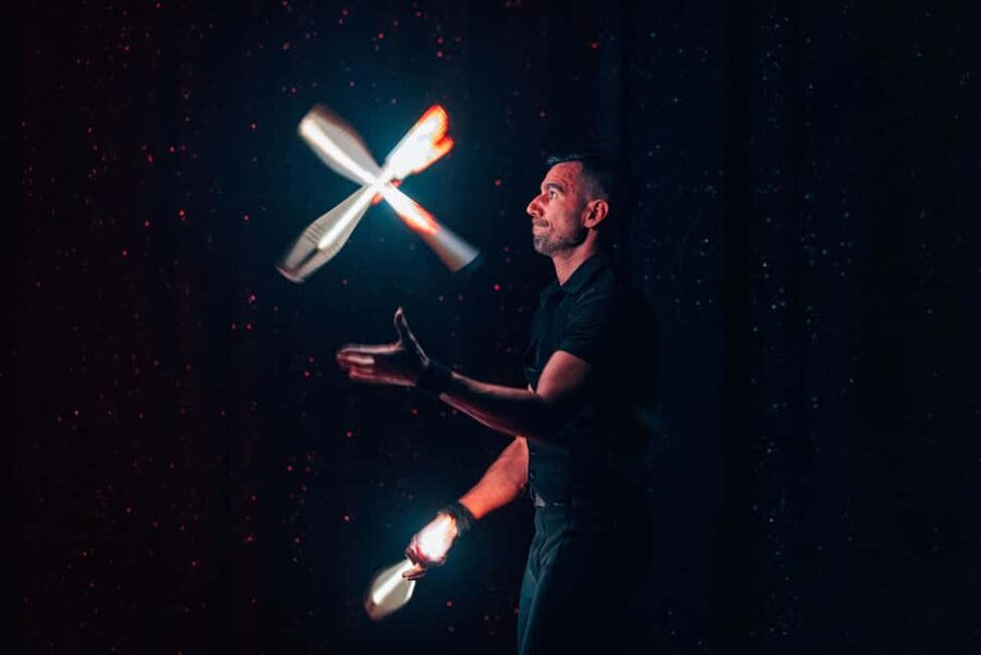 Paris: La Nouvelle Eve Cabaret Dinner Show - A closer look at the atmosphere and seating
