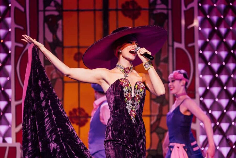 Paris: La Nouvelle Eve Cabaret Show with Champagne - Service, Seating, and Practical Comfort