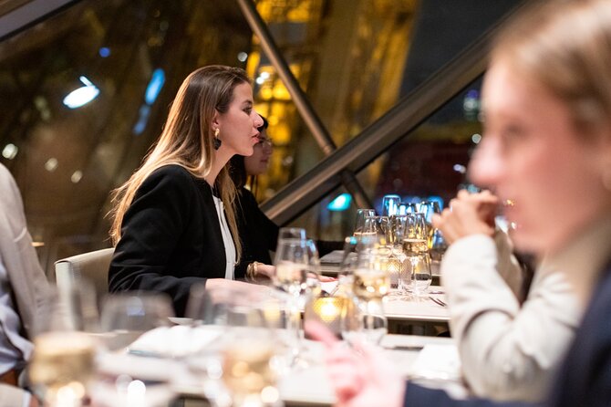 Paris Late Dinner at Eiffel Tower's Madame Brasserie Restaurant - Timing tips for a 9:00 pm reservation